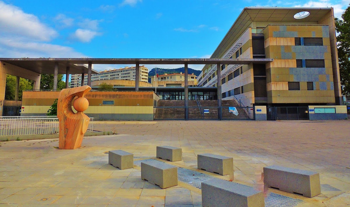 University of Toulon photo 2