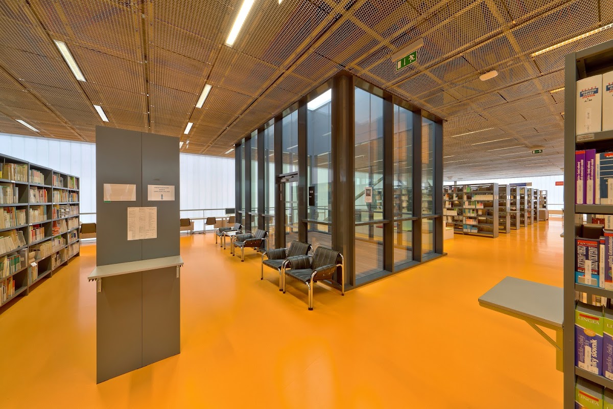 Jan Evangelista Purkyně University in Ústí nad Labem photo 2