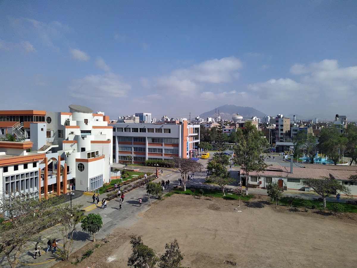 Antenor Orrego Private University photo 7