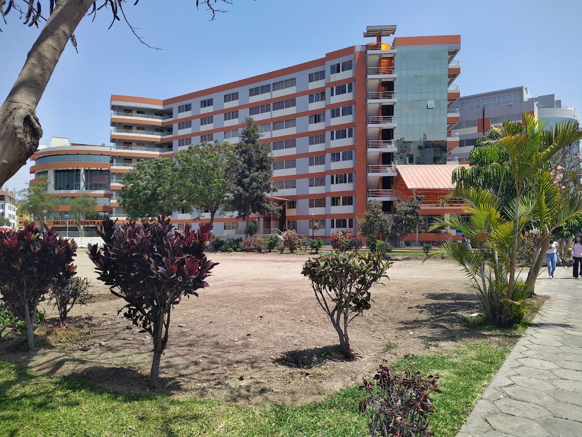Antenor Orrego Private University photo 8