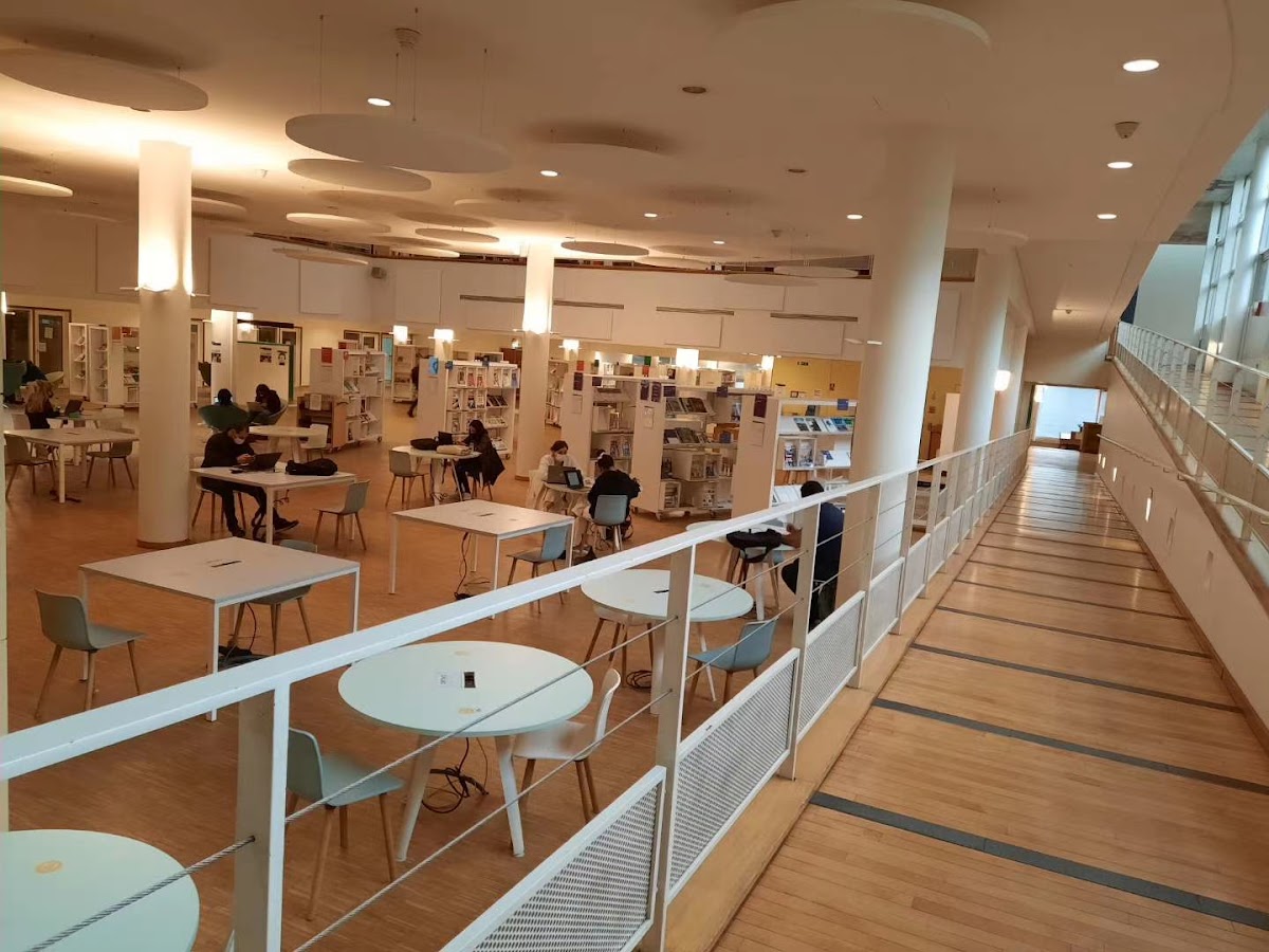 University of Paris 8 Vincennes-Saint-Denis photo 4