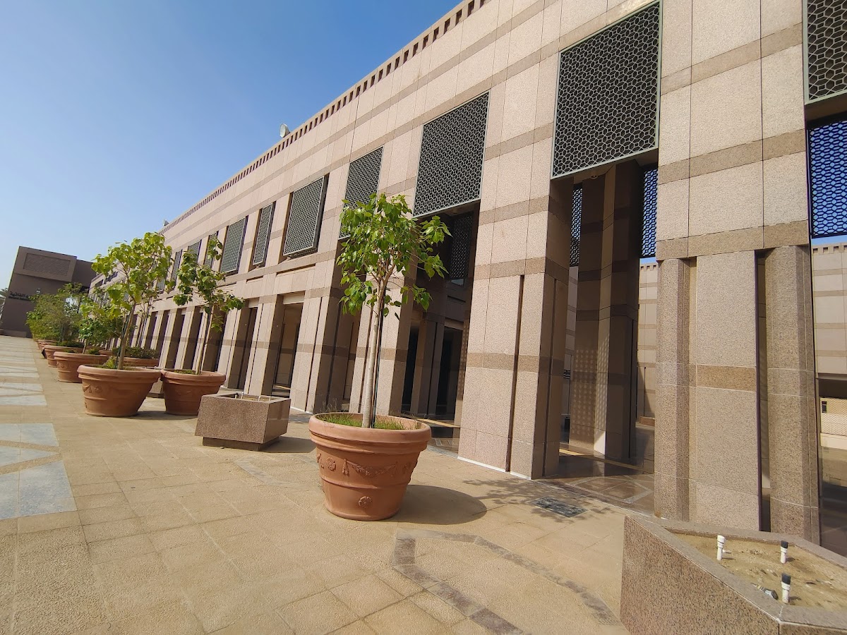 King Abdulaziz University photo 9