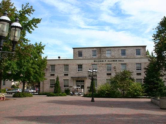 Hofstra University photo 8