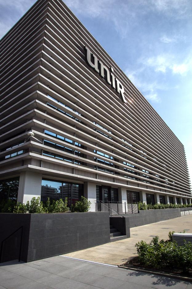 International University of La Rioja photo 9