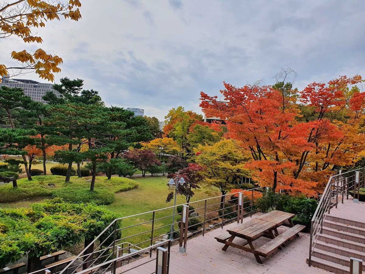 Ajou University photo 3