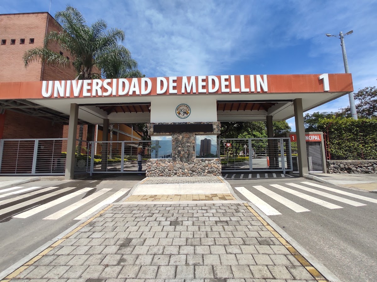 Universidad de Medellín photo 3