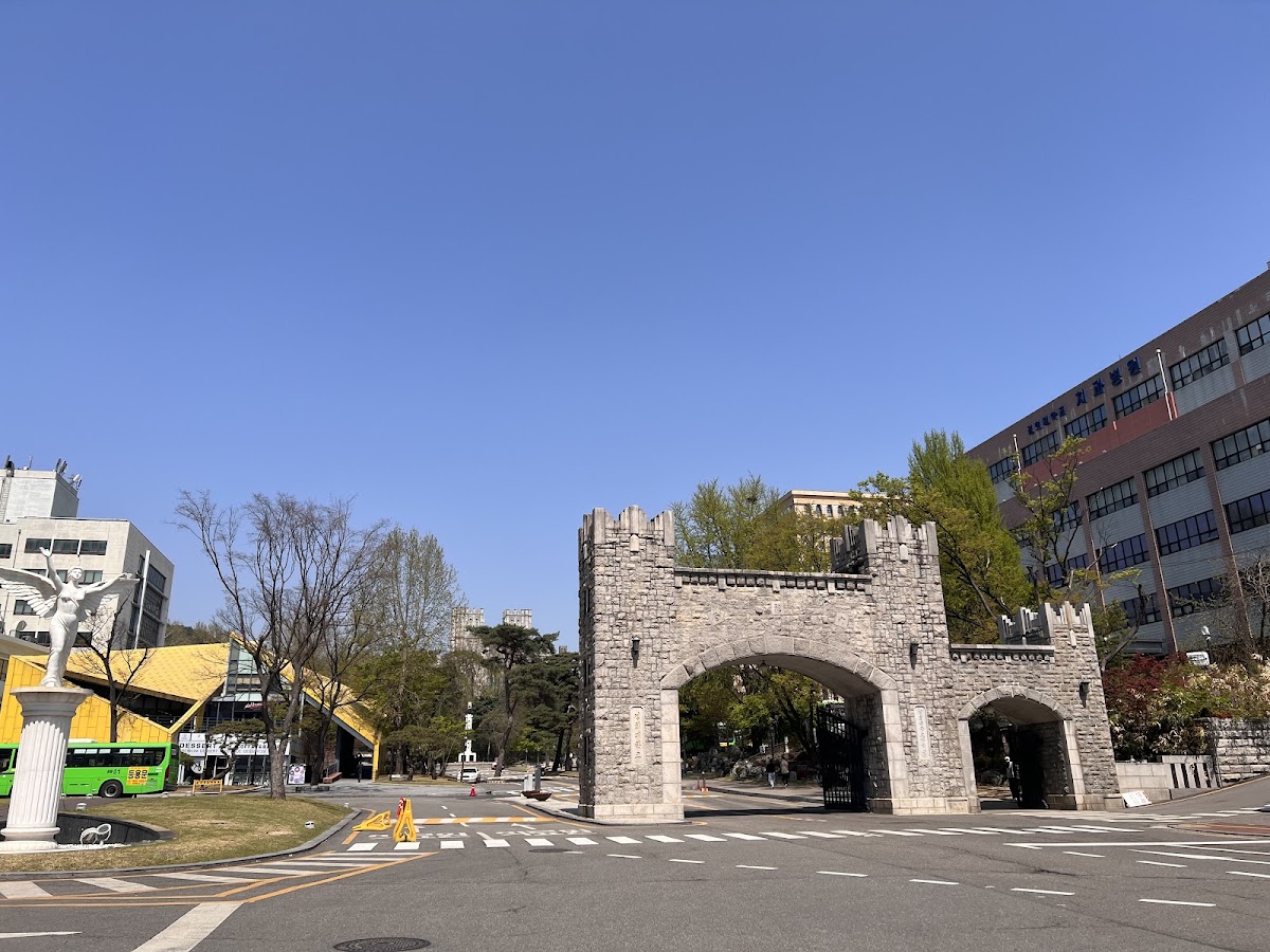 Kyung Hee University photo 5