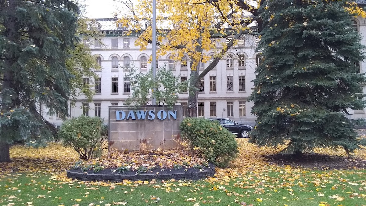 Collège Dawson photo 1