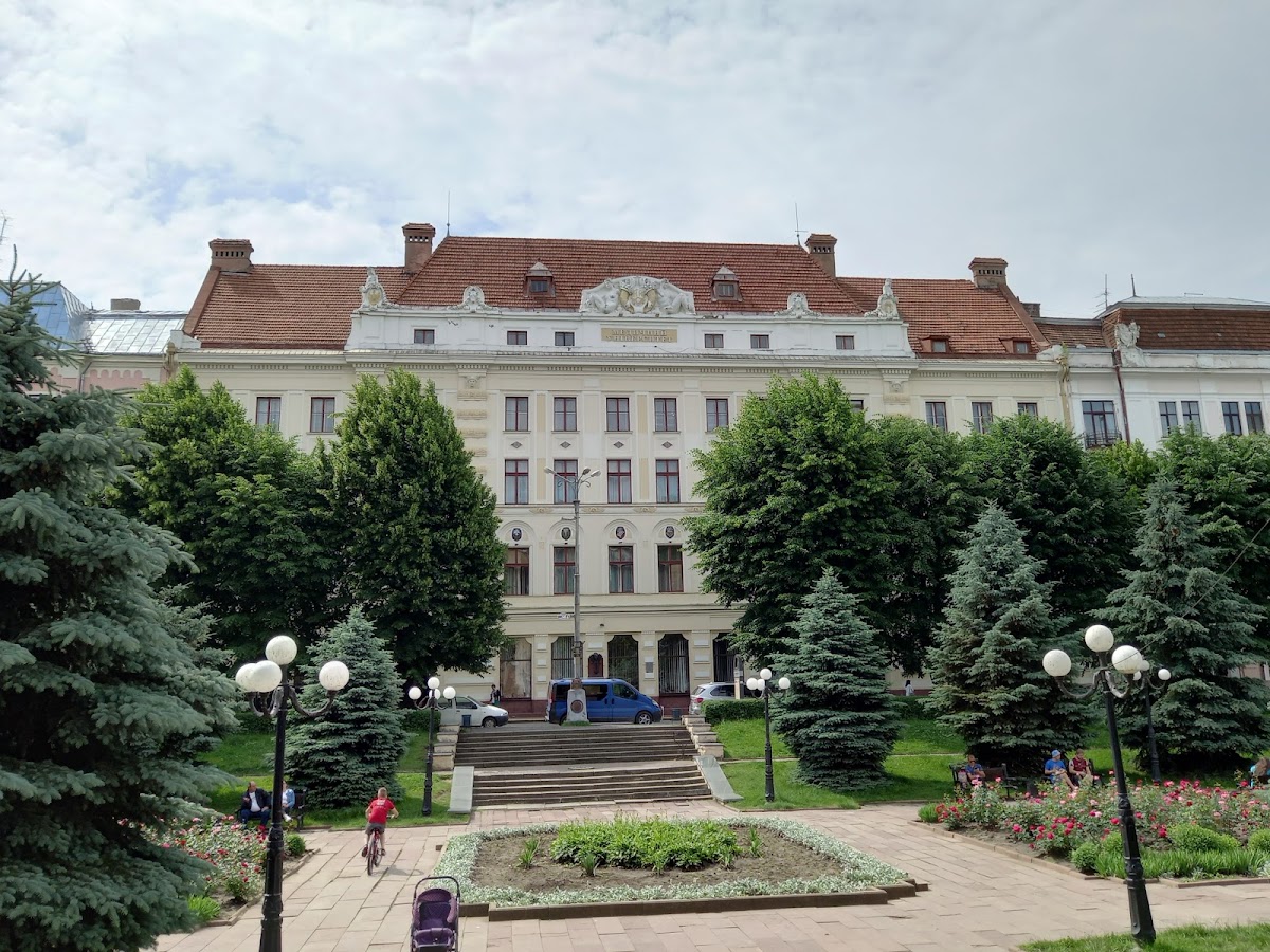 Bukovinian State Medical University photo 8