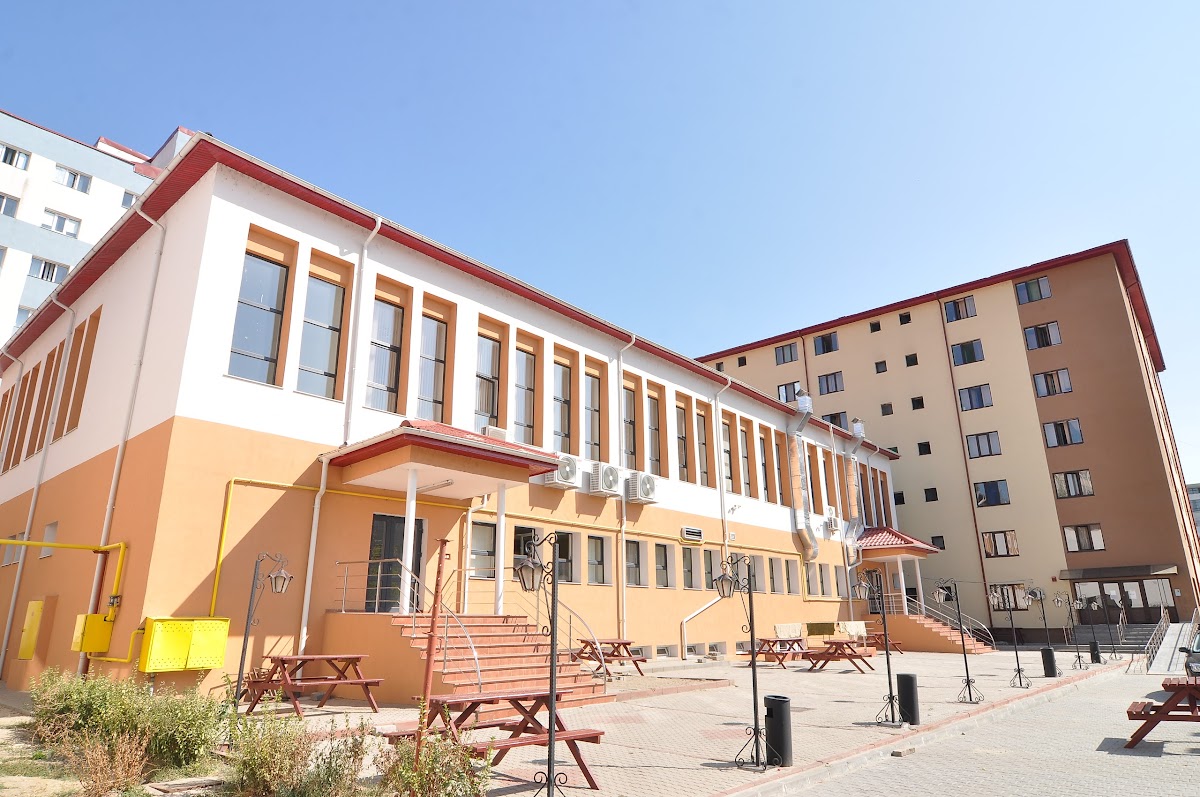 University of Medicine and Pharmacy of Craiova photo 2