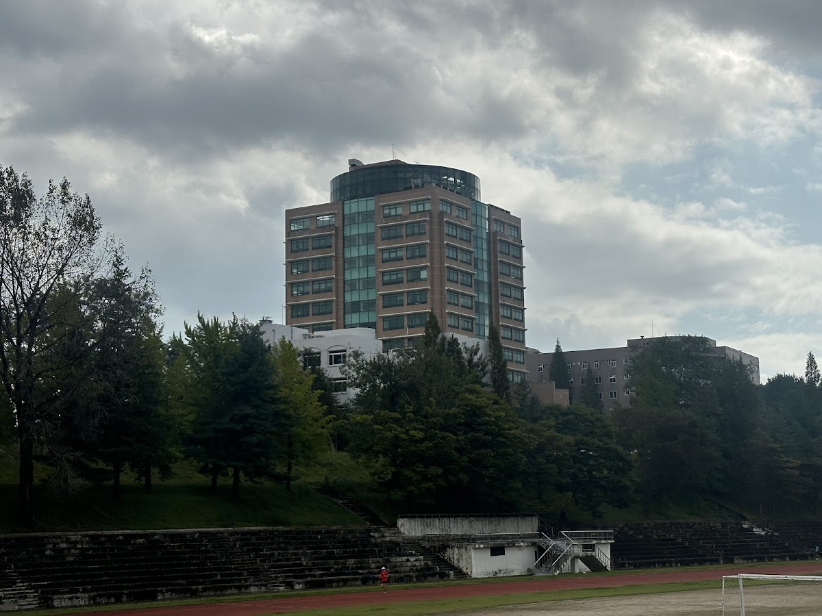 Suwon University photo 2