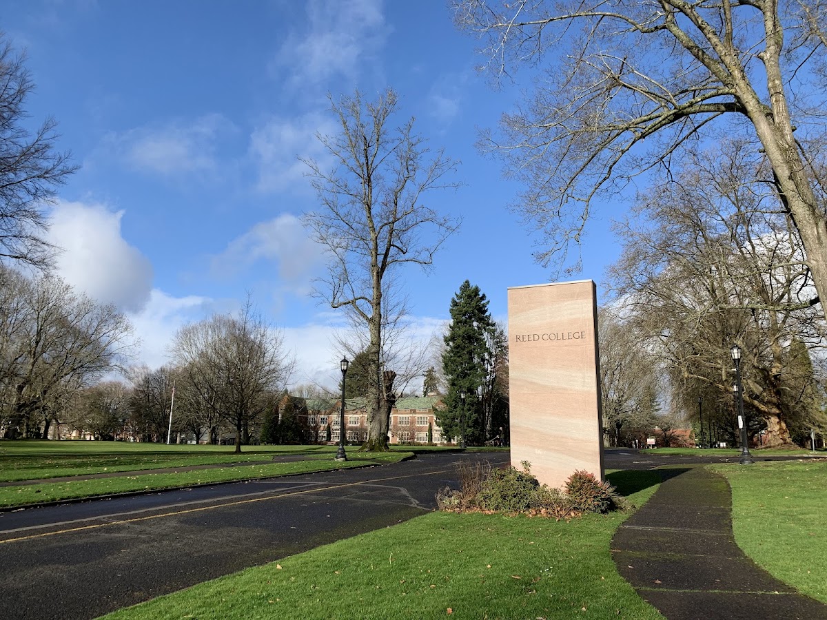 Reed College photo 1