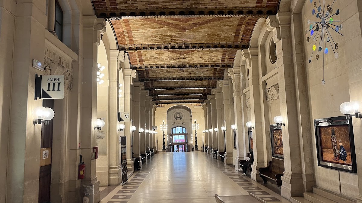 Université Paris 1 Panthéon-Sorbonne photo 1