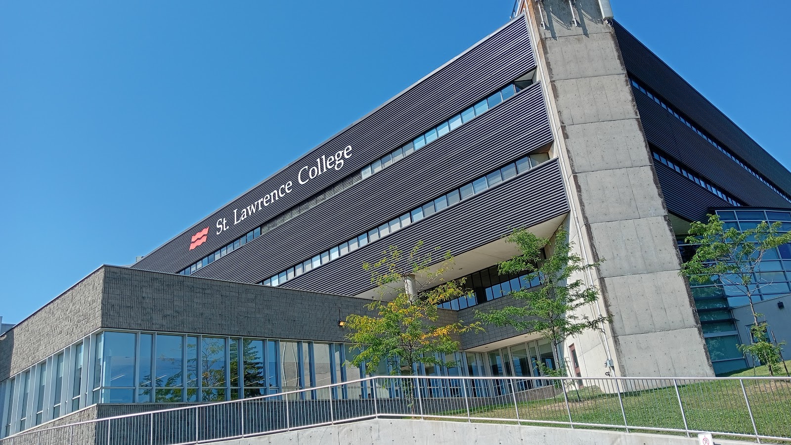 St. Lawrence College