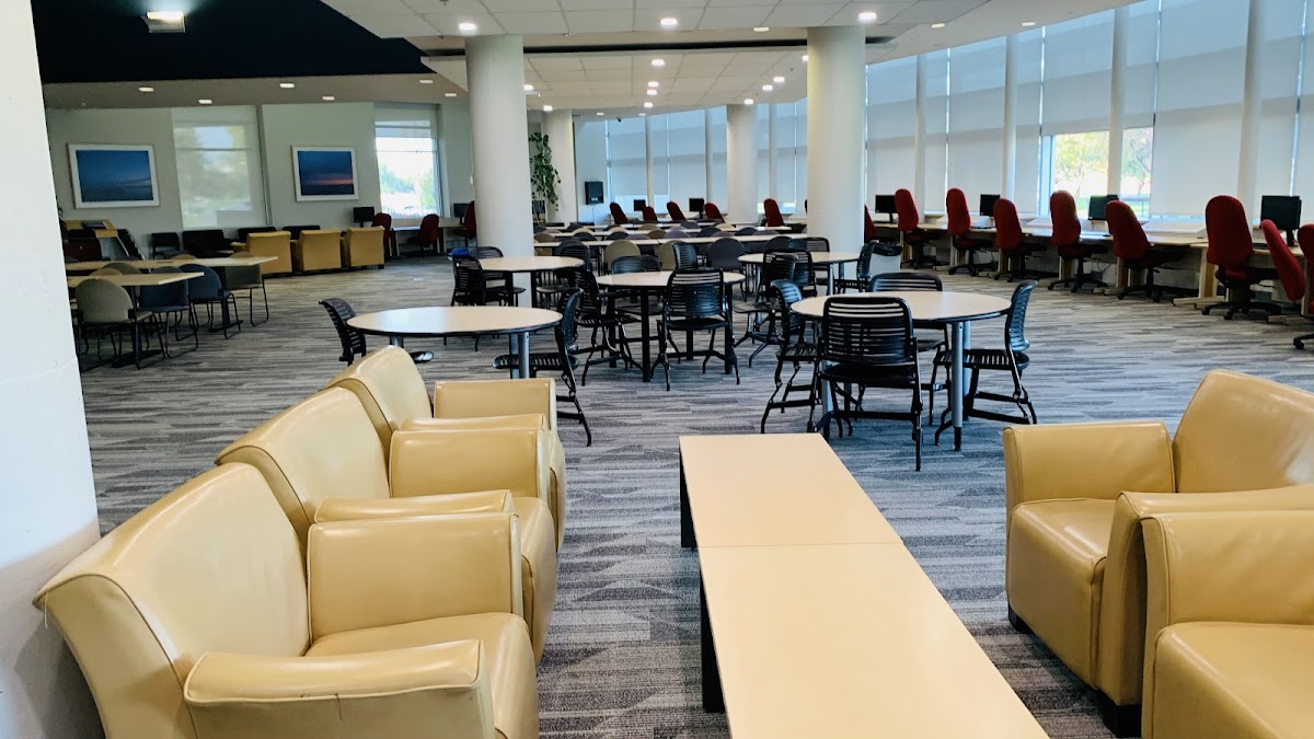 St. Lawrence College photo 1