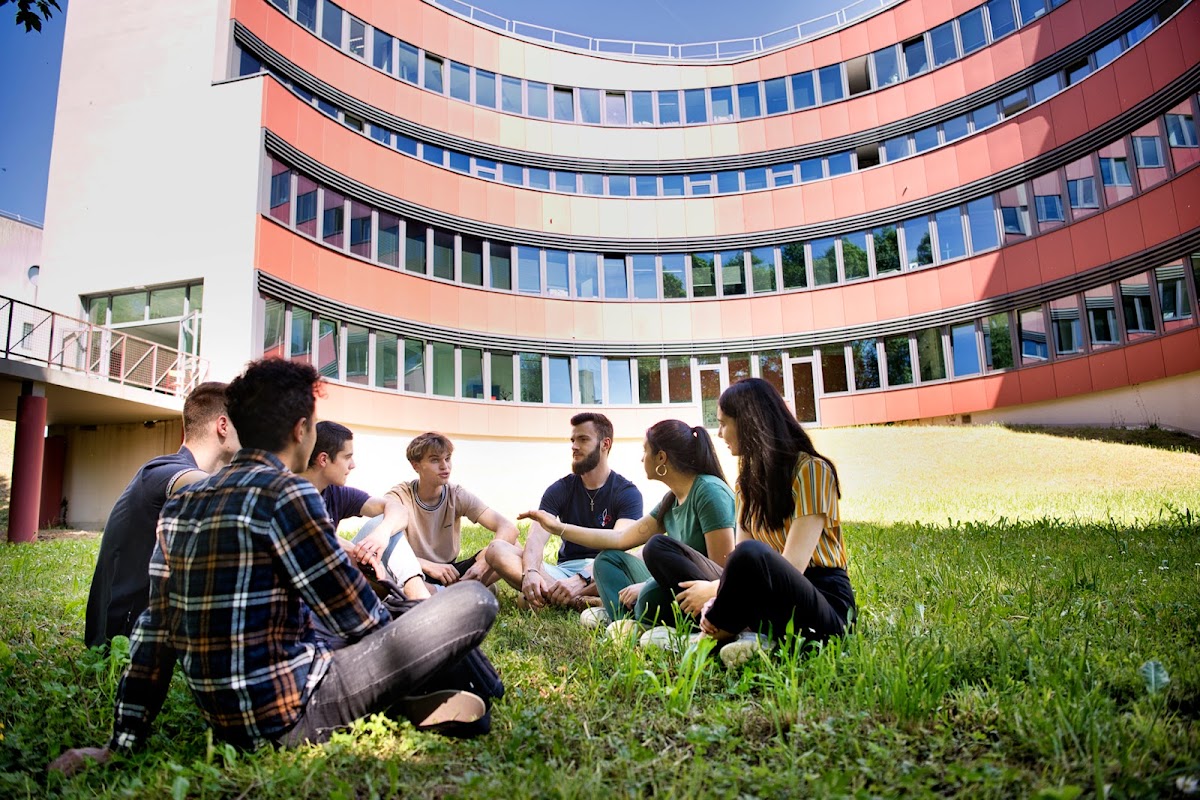 Université de Technologie de Belfort-Montbéliard photo 4