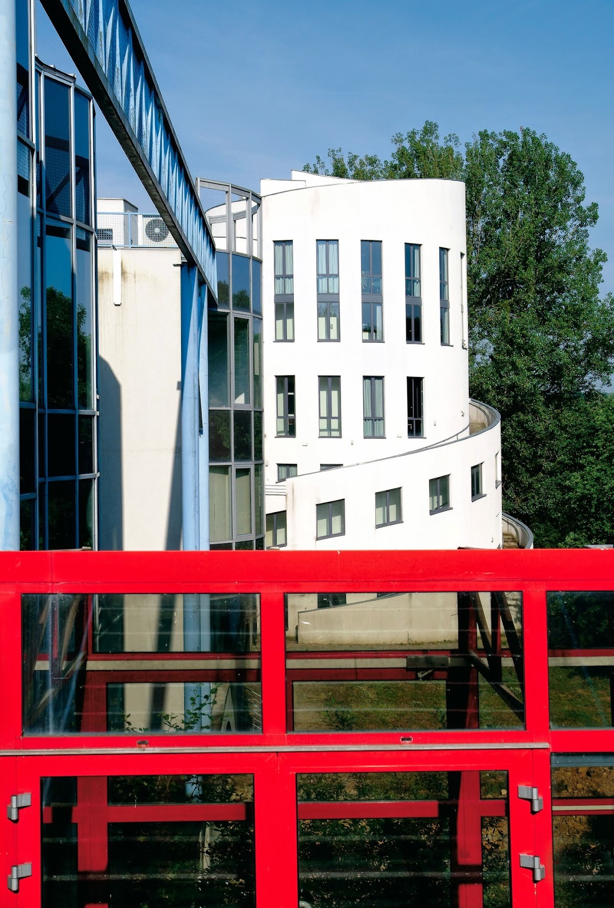 Université de Technologie de Belfort-Montbéliard photo 7