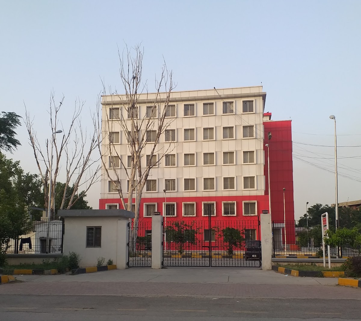 Shaheed Zulfiqar Ali Bhutto Medical University photo 5