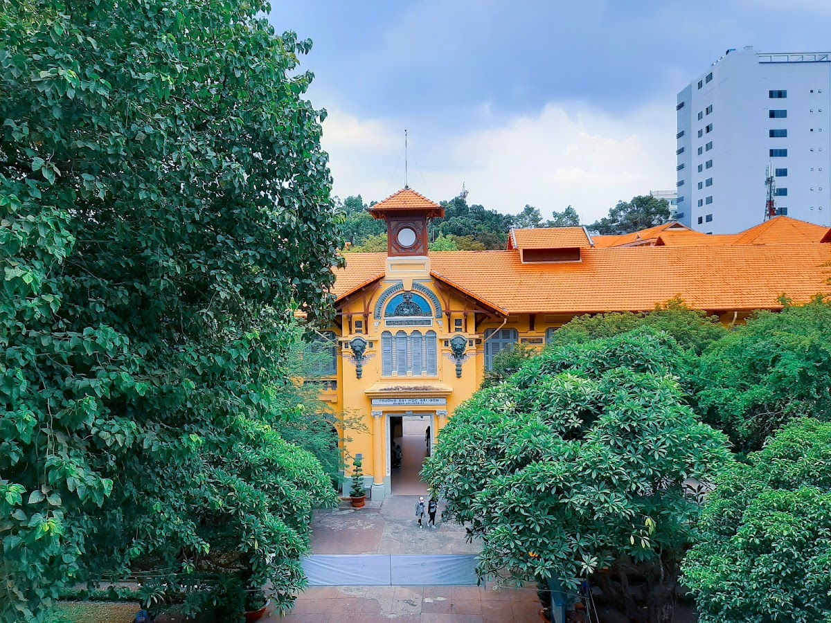 Saigon University photo 4