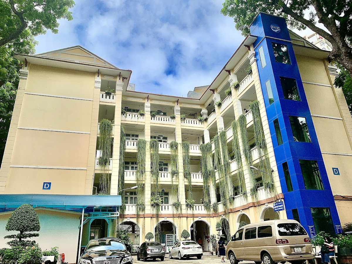 Saigon University photo 7