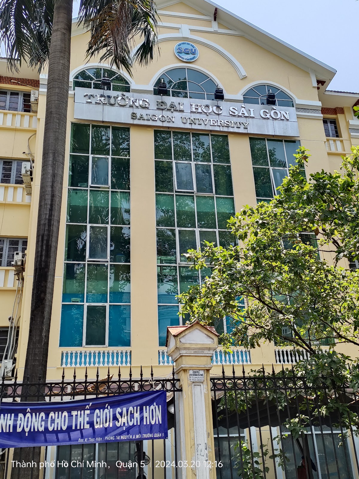 Saigon University photo 9