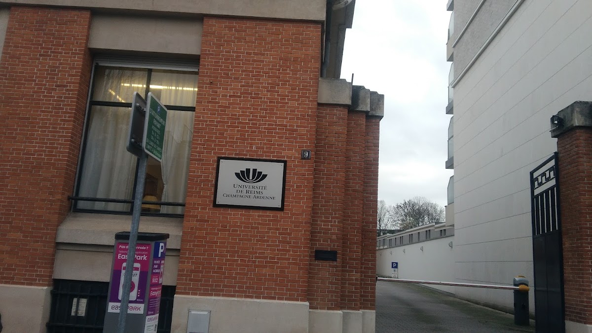 University of Reims Champagne-Ardenne photo 2
