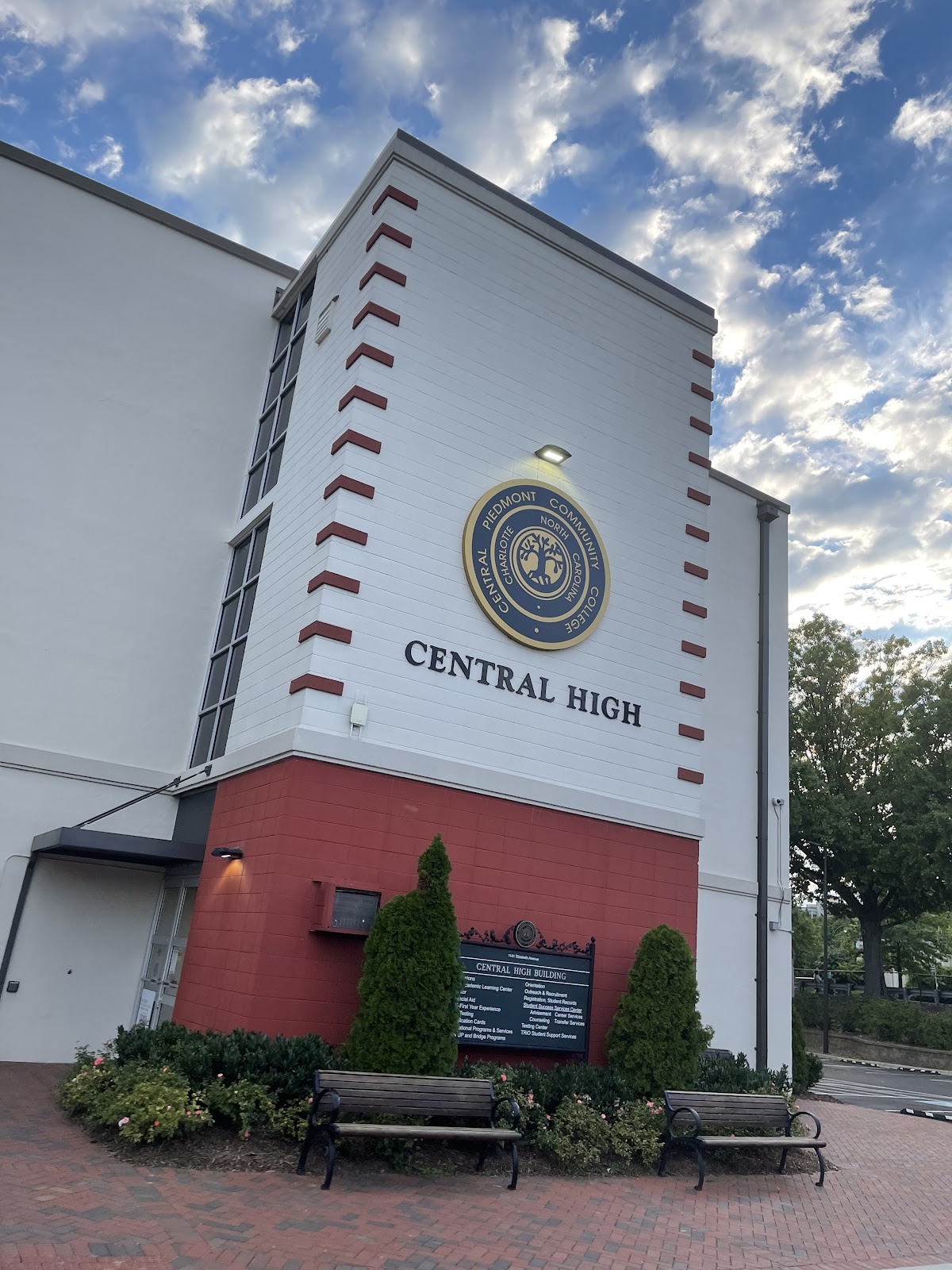 College of 2248 photo 9