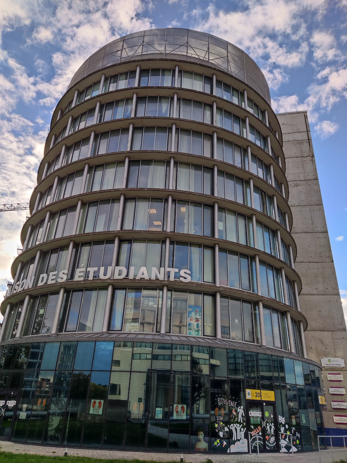 CY Cergy Paris University photo 8