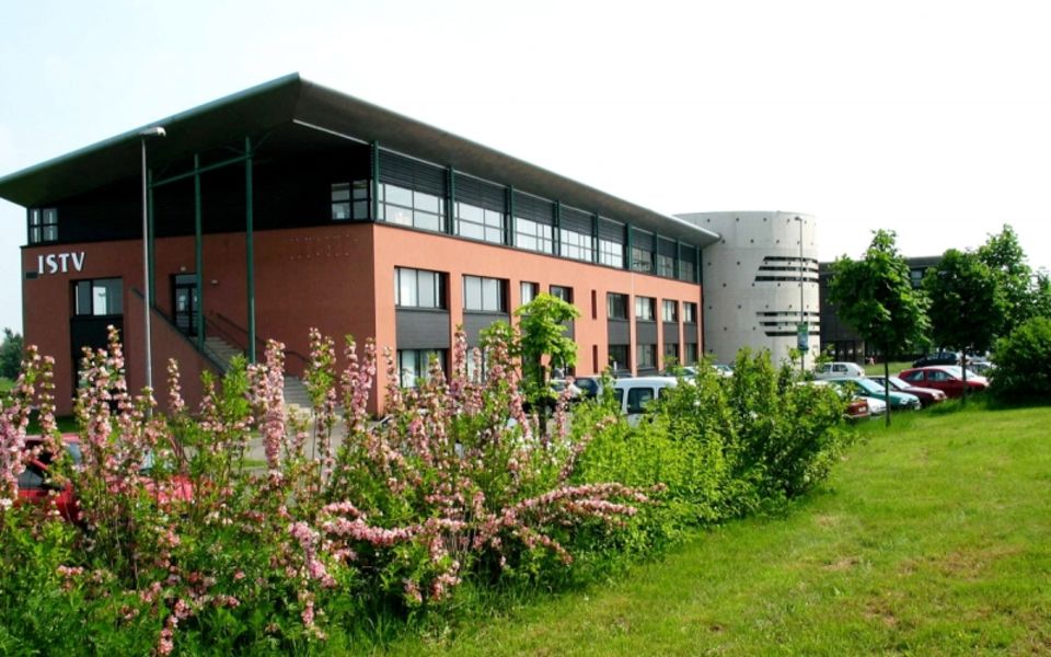 University of Valenciennes and Hainaut-Cambrésis photo 2