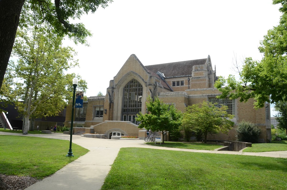 Eastern Illinois University photo 2