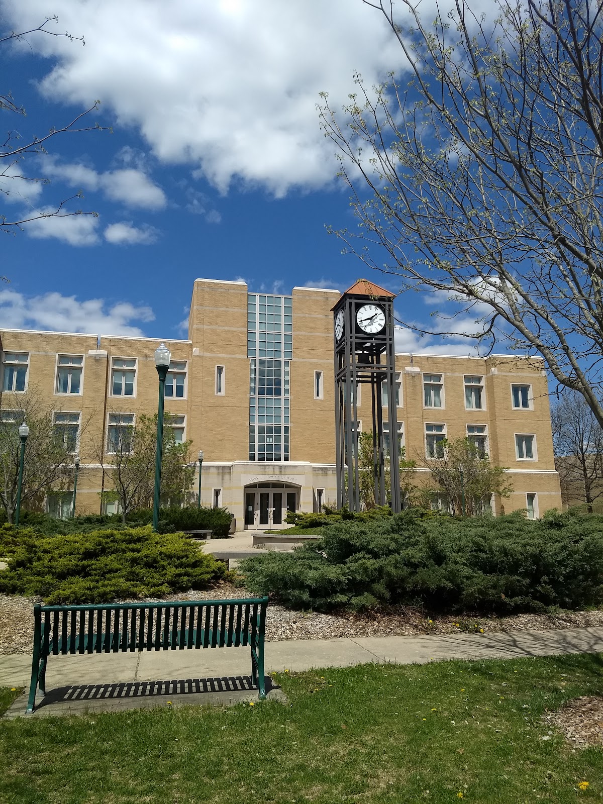 Eastern Illinois University photo 9