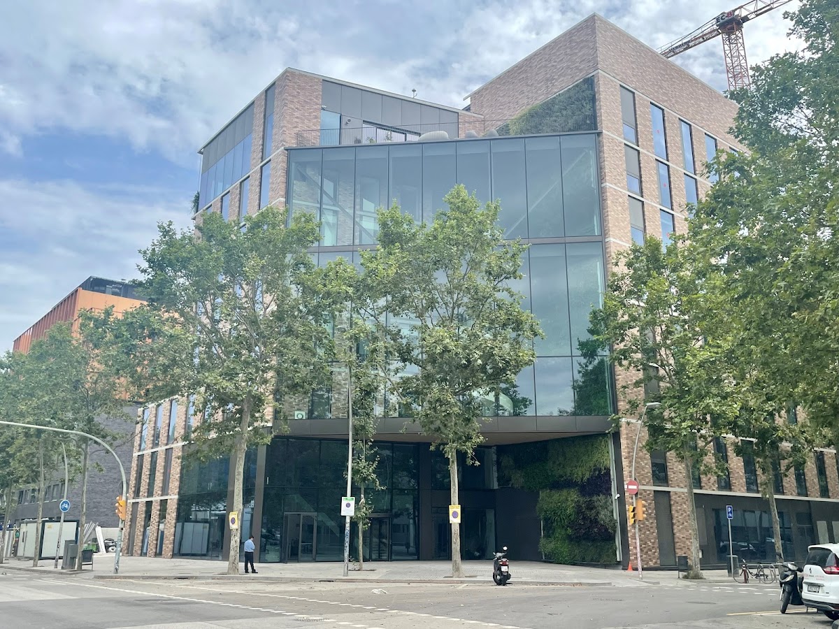 TBS Education Barcelona photo 3