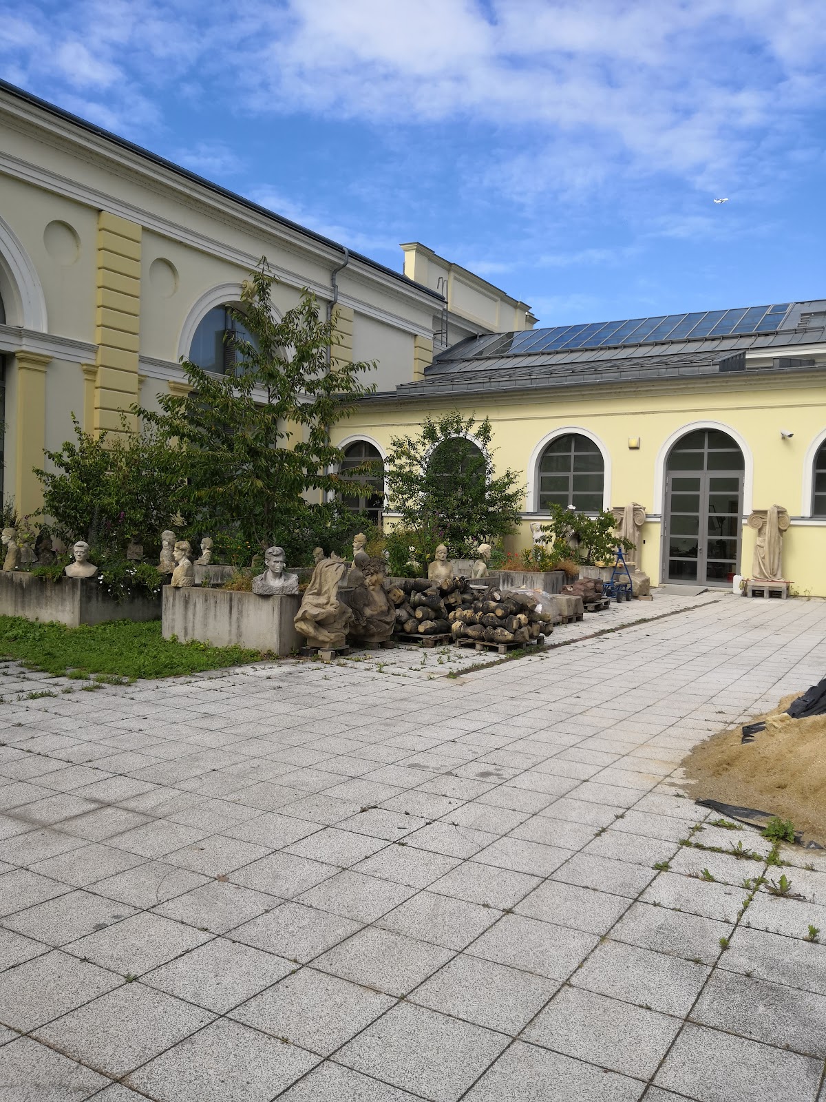 Academy of Fine Arts in Prague photo 9