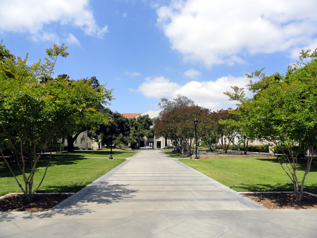 Claremont McKenna College photo 5