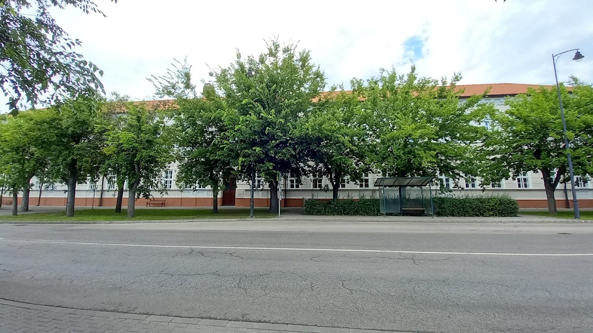 Eötvös József College photo 3