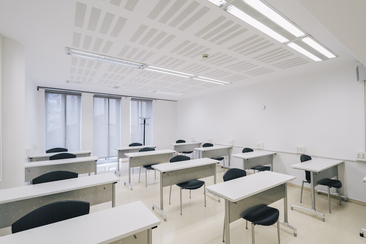 EAE Business School photo 1