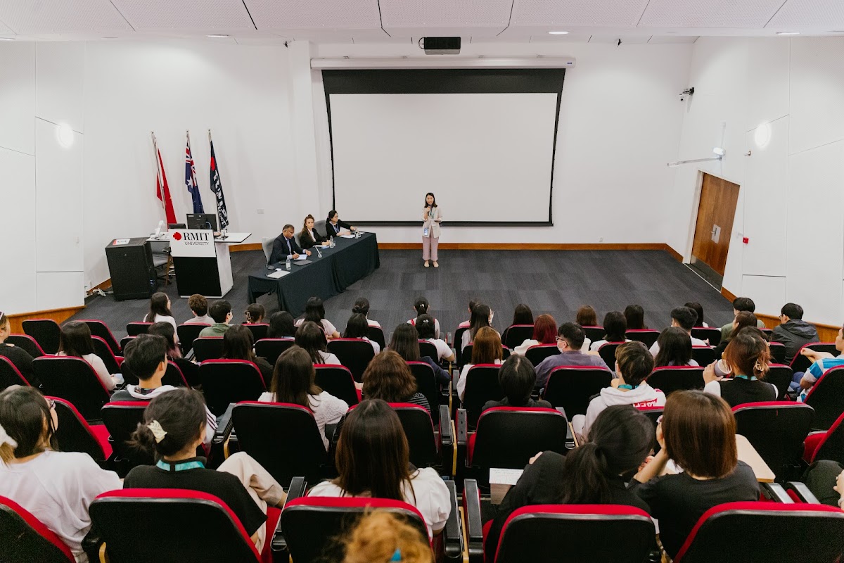 RMIT University Vietnam photo 5