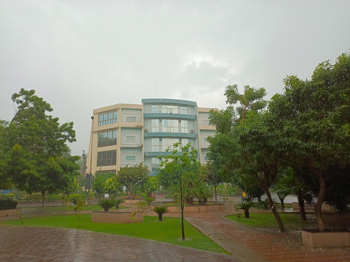 University of Engineering and Technology, Lahore photo 6