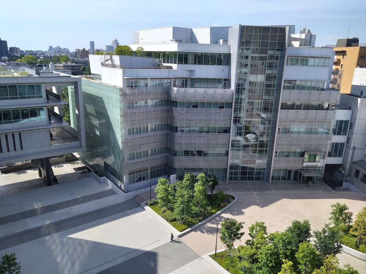 Hosei University photo 2