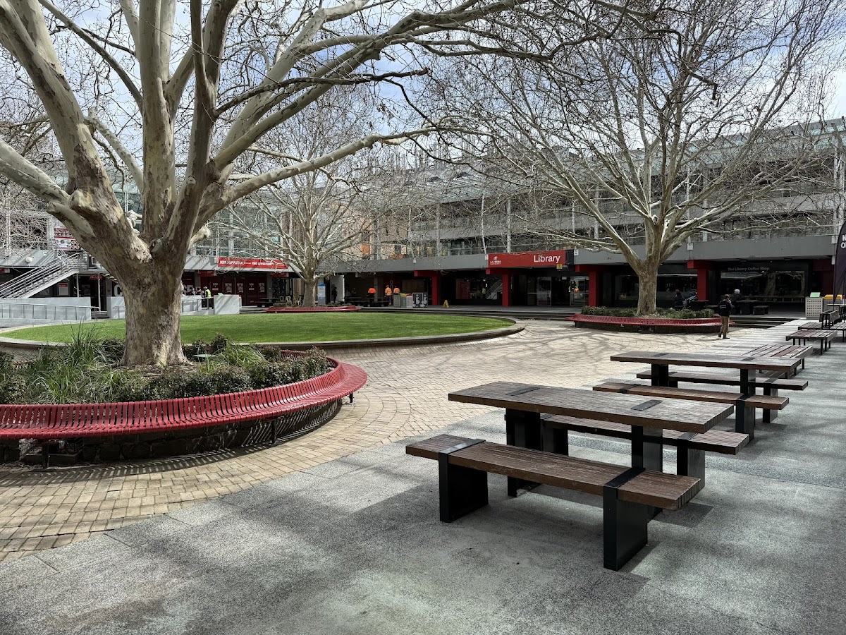 La Trobe University photo 5