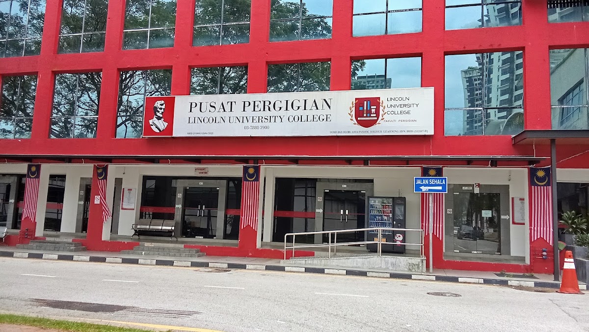 Lincoln University College photo 2