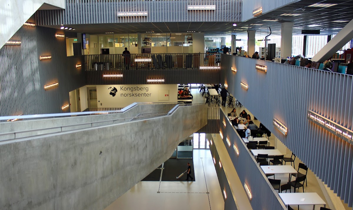 Buskerud University College photo 3