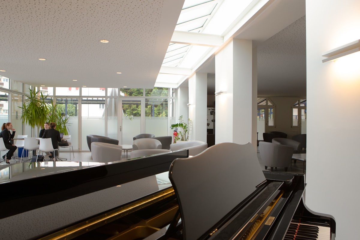 Glion Institute of Higher Education photo 4