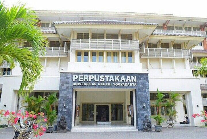 Yogyakarta State University photo 3