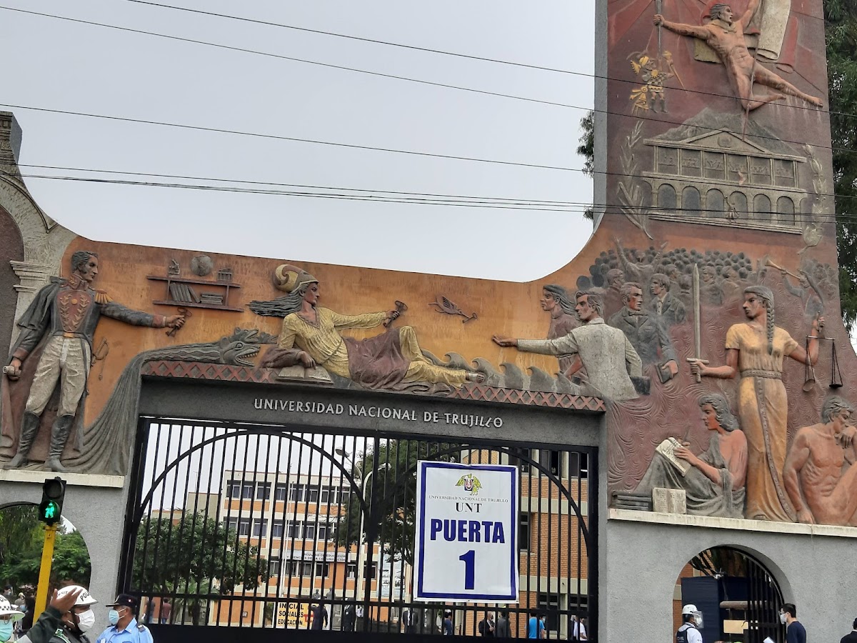 National University of Trujillo photo 9
