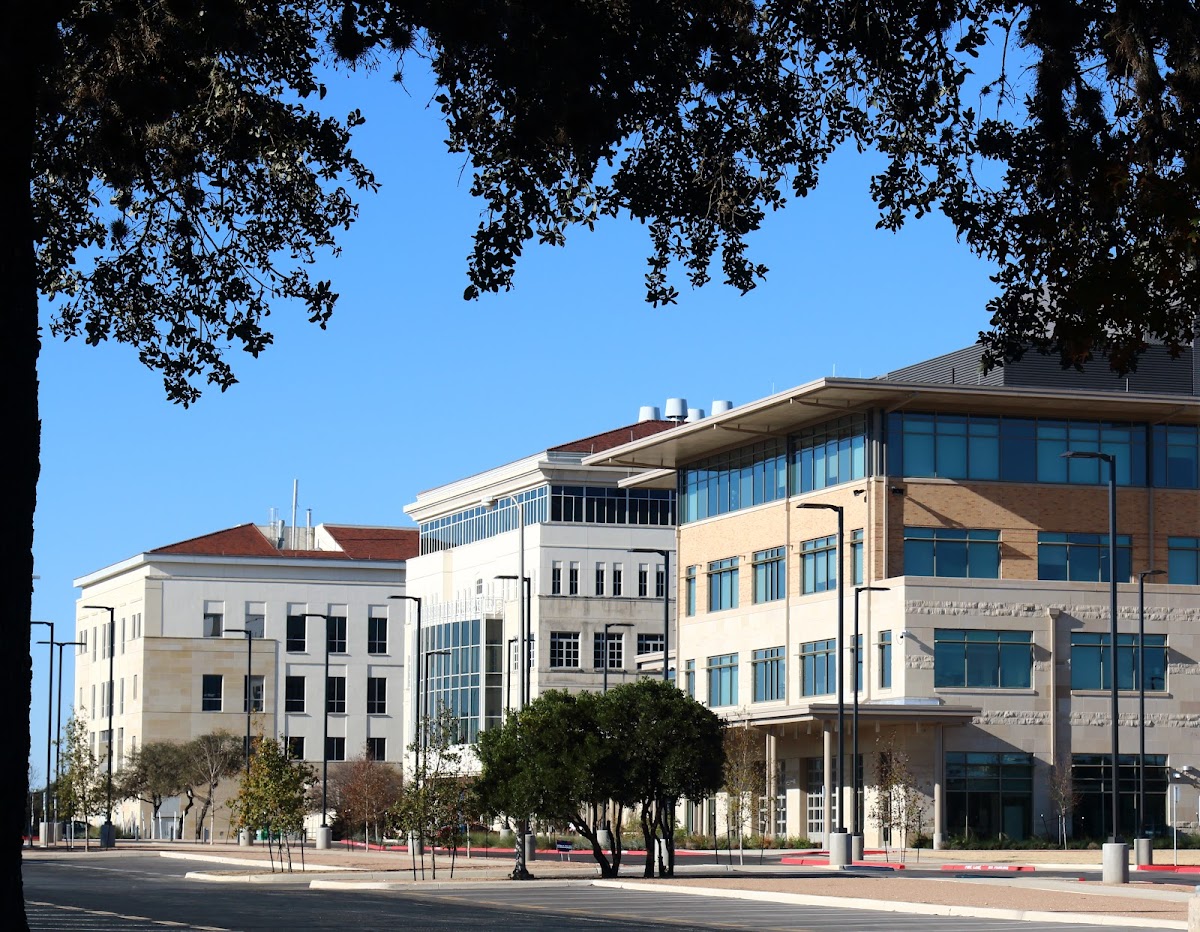 UT San Antonio photo 7