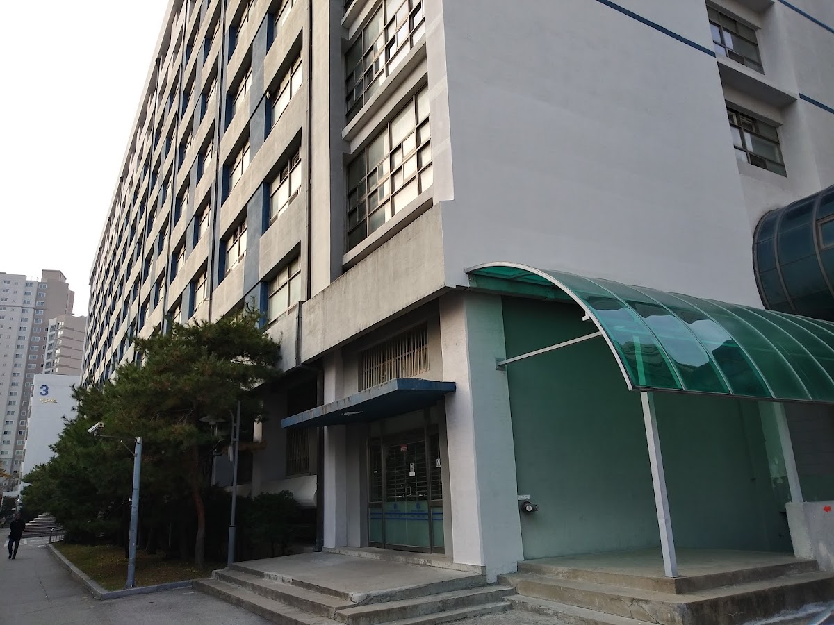 Myongji University photo 8