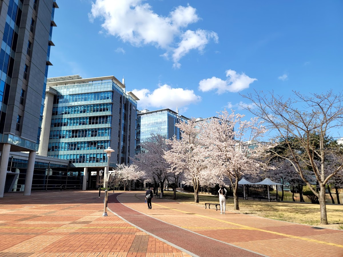 Ulsan National Institute of Science and Technology (UNIST) photo 2