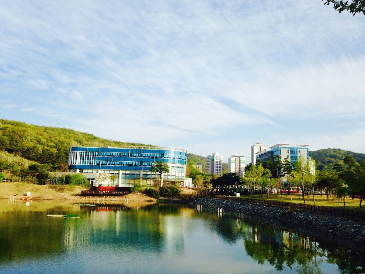 Ulsan National Institute of Science and Technology (UNIST) photo 3