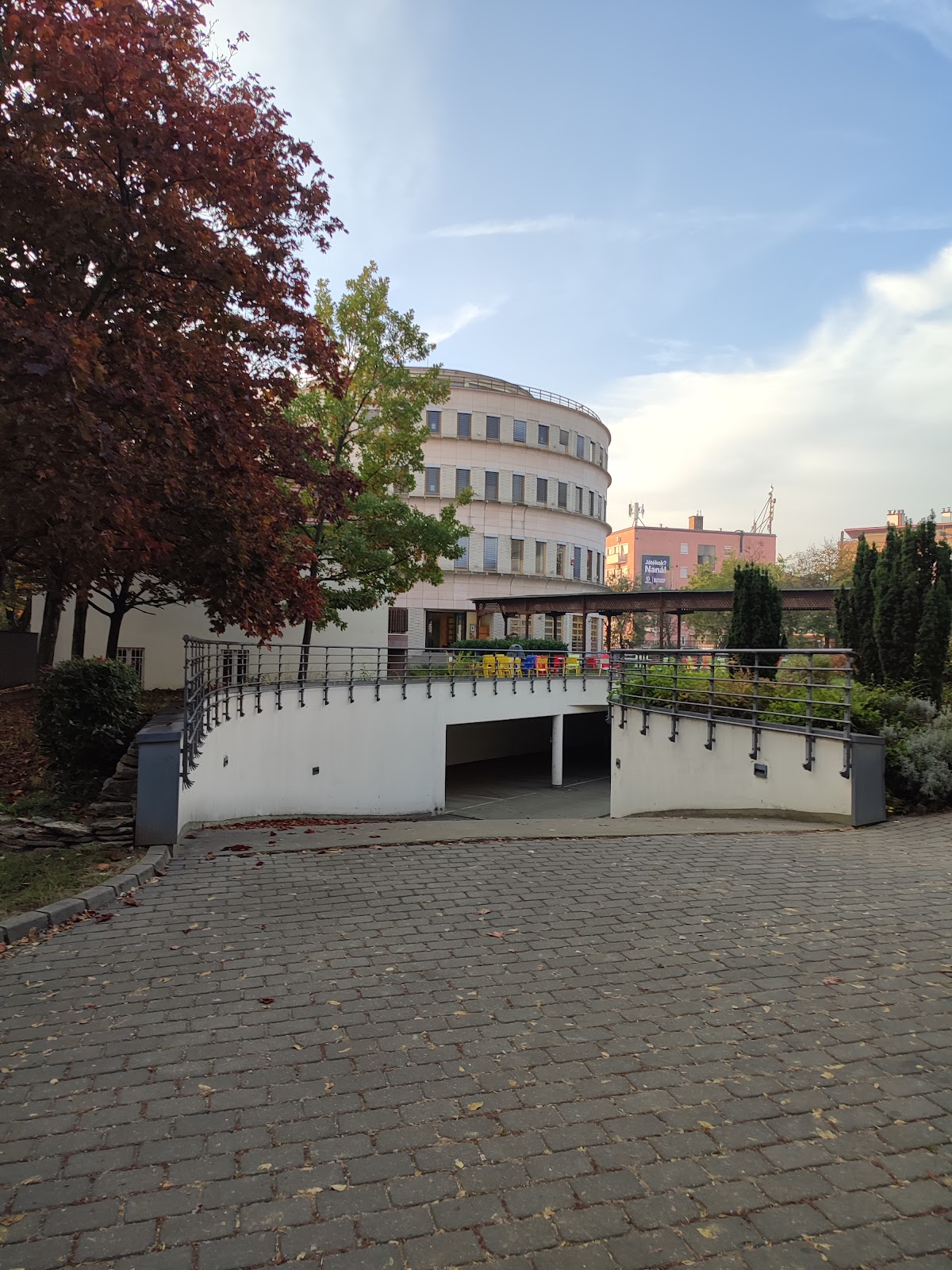 Budapest Metropolitan University photo 8